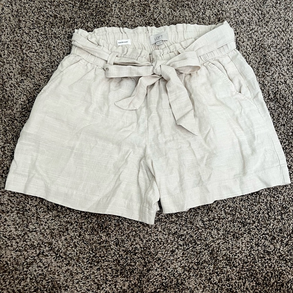 LOFT Light Beige Paperbag Waist Tie Shorts NWT Size S